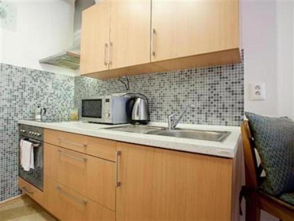 Apartment Smichov Prague Room photo